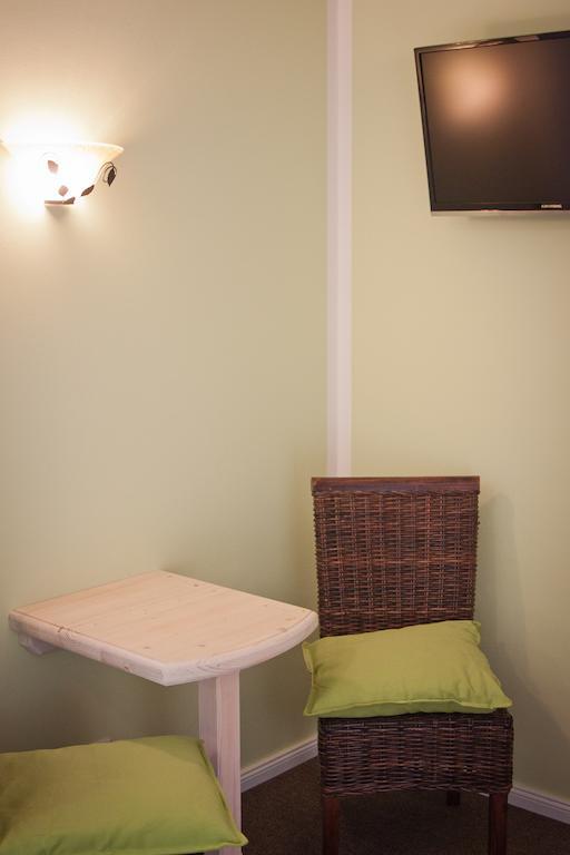 Cafe Hehrlich - Cafe, Pension & Mehr Bad Tennstedt Chambre photo