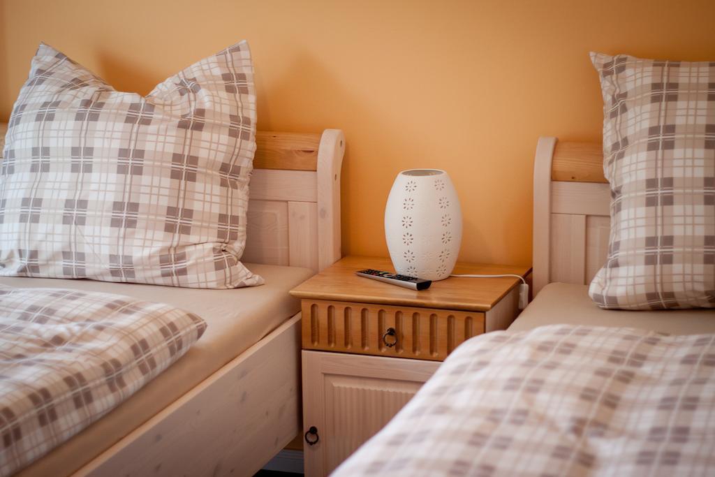 Cafe Hehrlich - Cafe, Pension & Mehr Bad Tennstedt Chambre photo