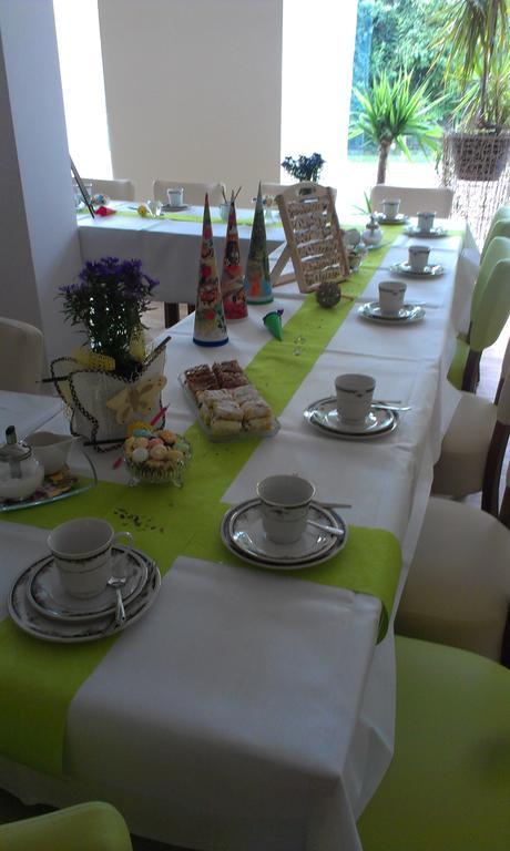 Cafe Hehrlich - Cafe, Pension & Mehr Bad Tennstedt Extérieur photo